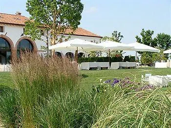 Agriturismo La Risarona 그루몰로 델레 아바데세 팜스테이